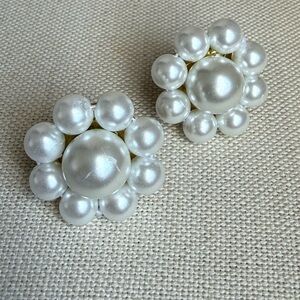 Shashi Lola Large Stud in Gold & Pearl New